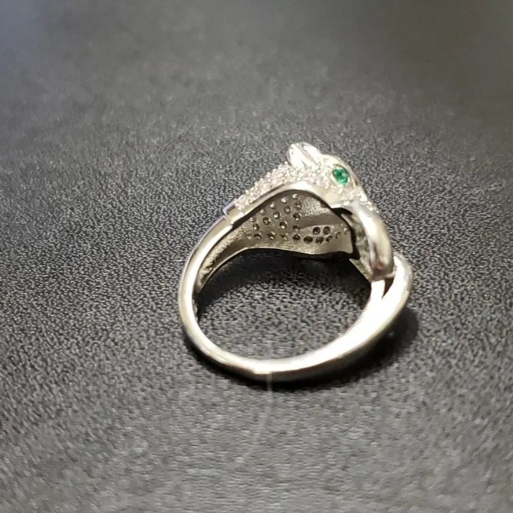 Sterling silver leopard head ring size 6